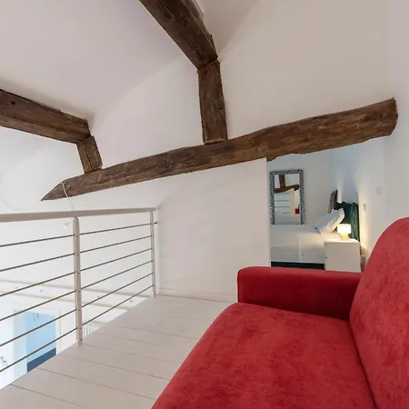 Testoni5 Appartement *